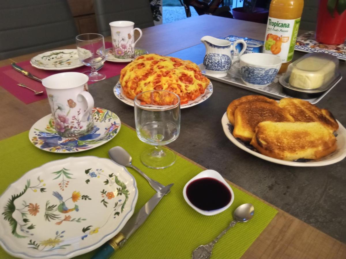 Noyers  B&B Du Cerisier, Diner Sur Demande المظهر الخارجي الصورة