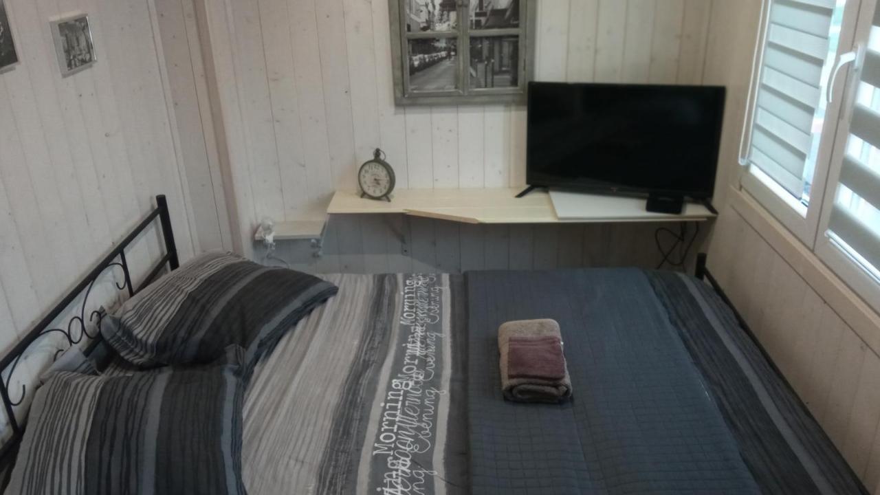 Noyers  B&B Du Cerisier, Diner Sur Demande المظهر الخارجي الصورة